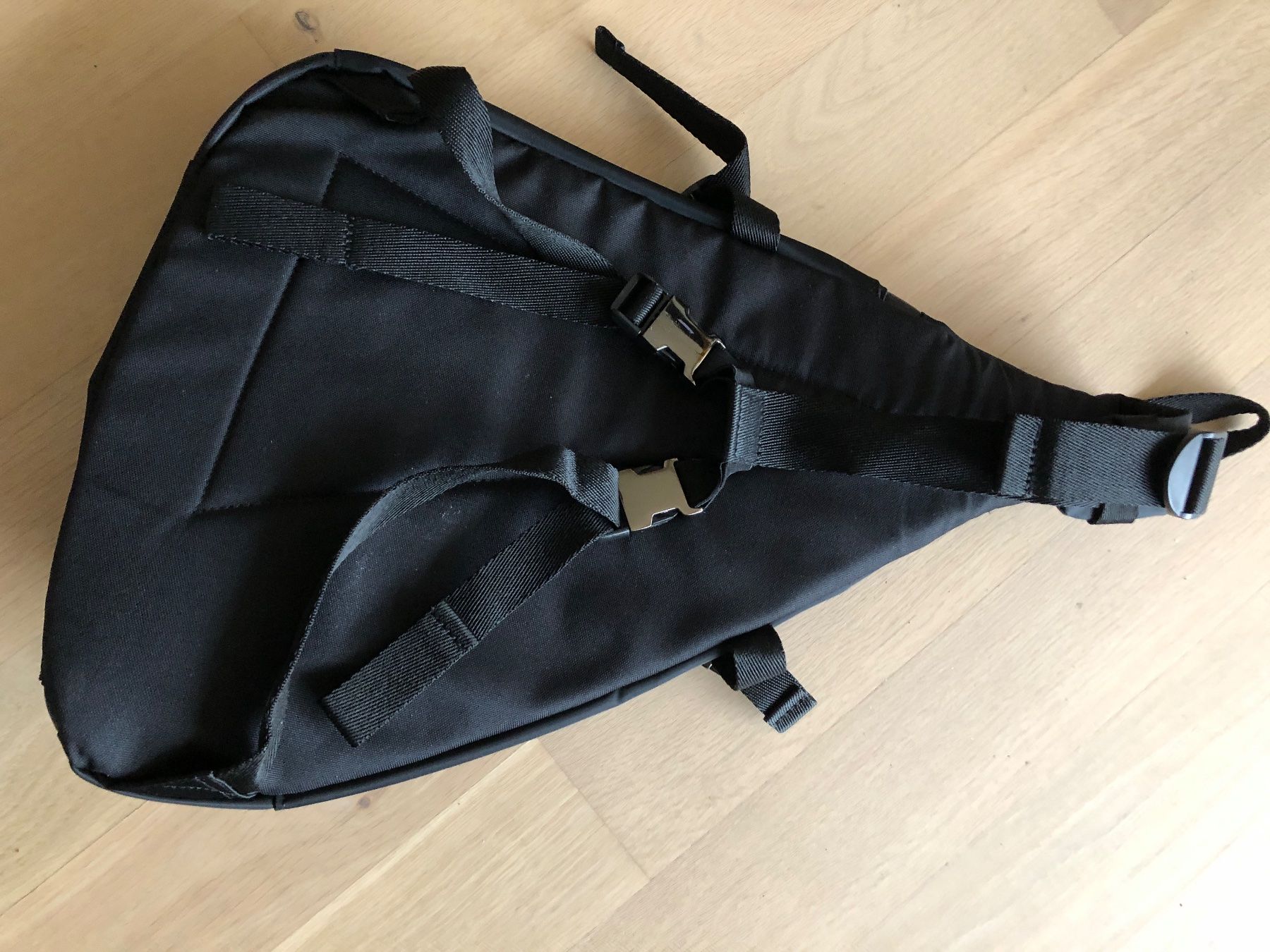 Joop Zaini: JOOP Rucksack Damen – Nuovo (secondo la descrizione) da Solothurn venduto da SusanneL01 5