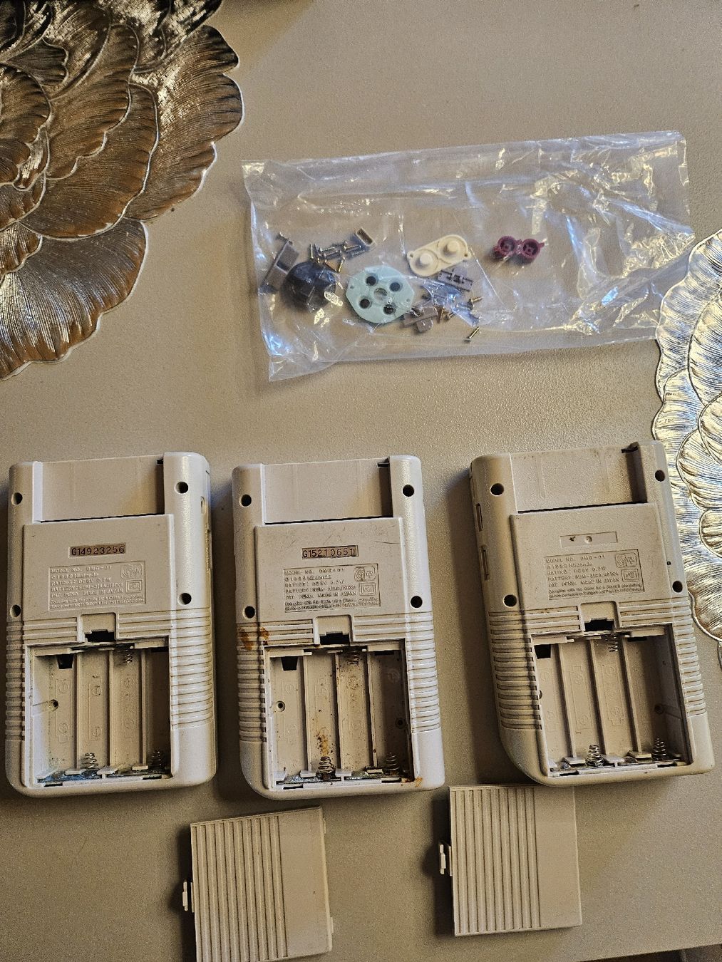 Nintendo Konsolen: Original Gameboy Cases Ersatzteile  – Defekt aus St. Gallen von Cocos_Ricardo 3