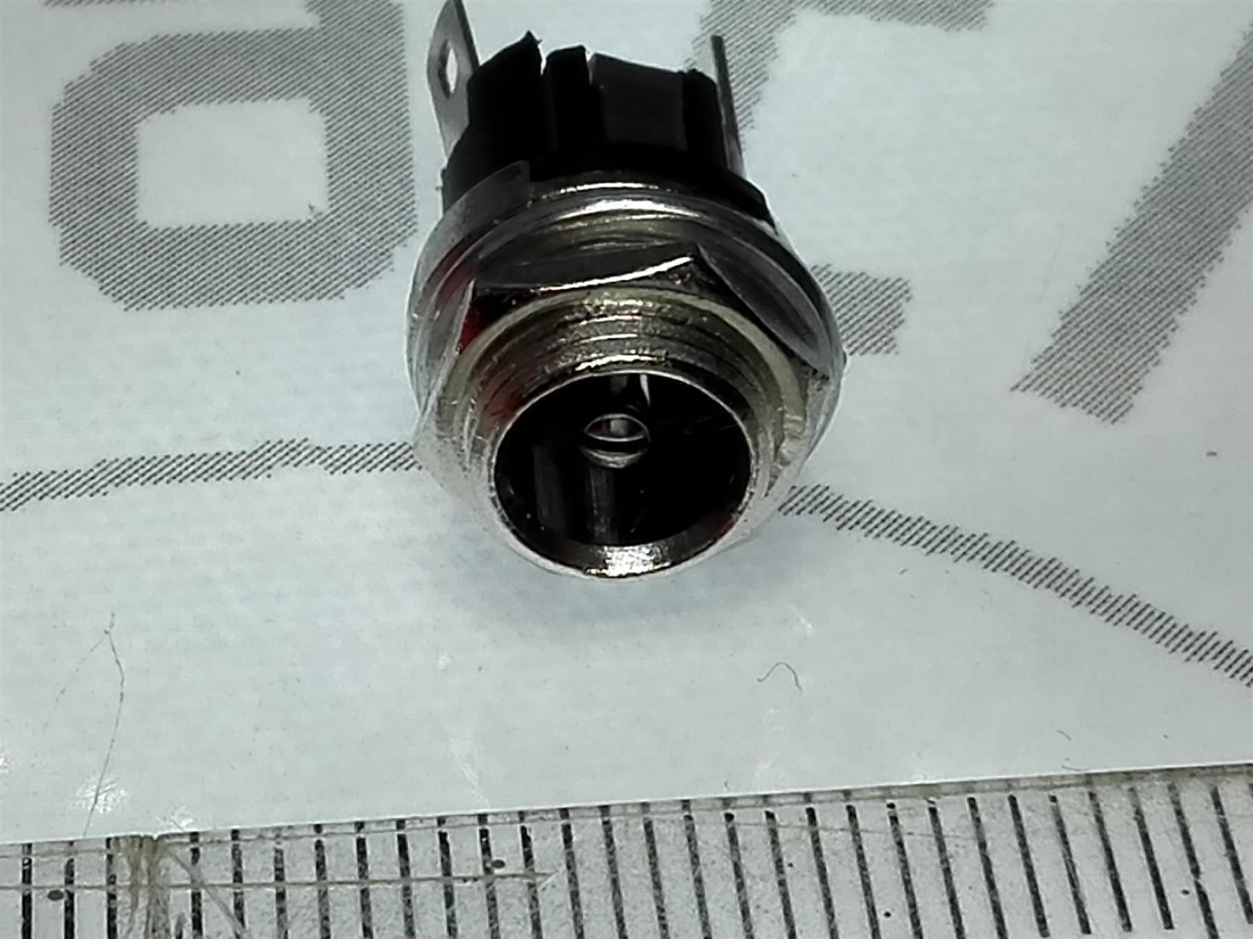 Elektronikbauteile: DC-Anschluss Einbaubuchse 5.5x2.1mm – Neu (gemäss Beschreibung) aus Luzern von Salefactory