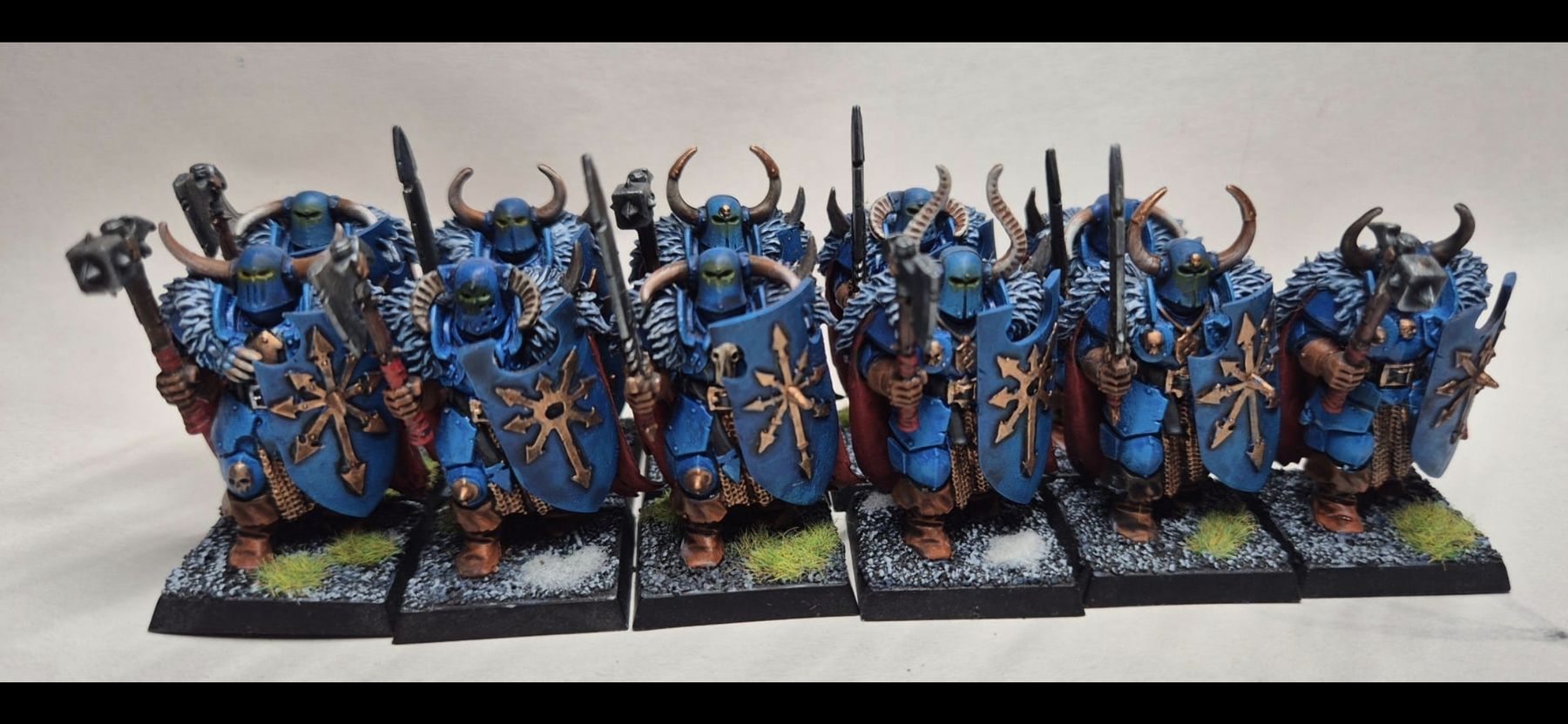 Kit di modellismo & Modellini statici: Chaoskrieger Warhammer Fantasy 25mm Base – Usato da Möhlin venduto da Quegger