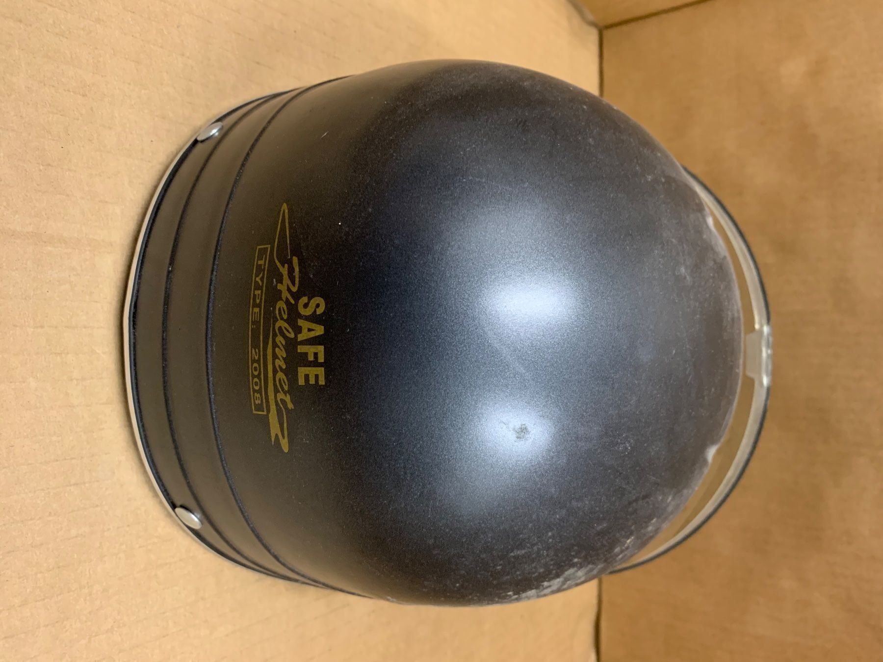 Abiti antichi: Helm schwarz – Usato da Eschlikon TG venduto da 1.- 2