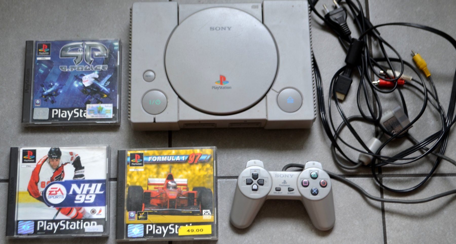 Sony Konsolen: Playstation 1 / PSX SCPH-9002 – Gebraucht aus Collonges von arashee