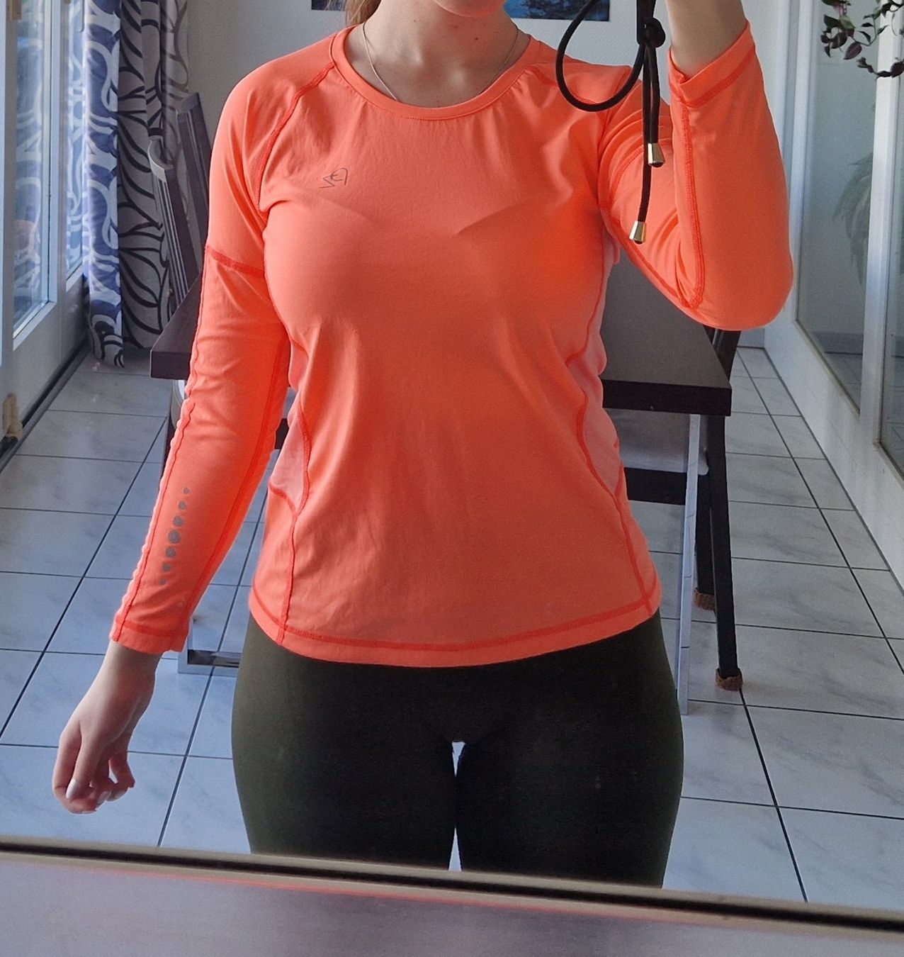 T-shirts: long-sleeved jogging shirt – D'occasion à Elsau par eva_rm8s 1