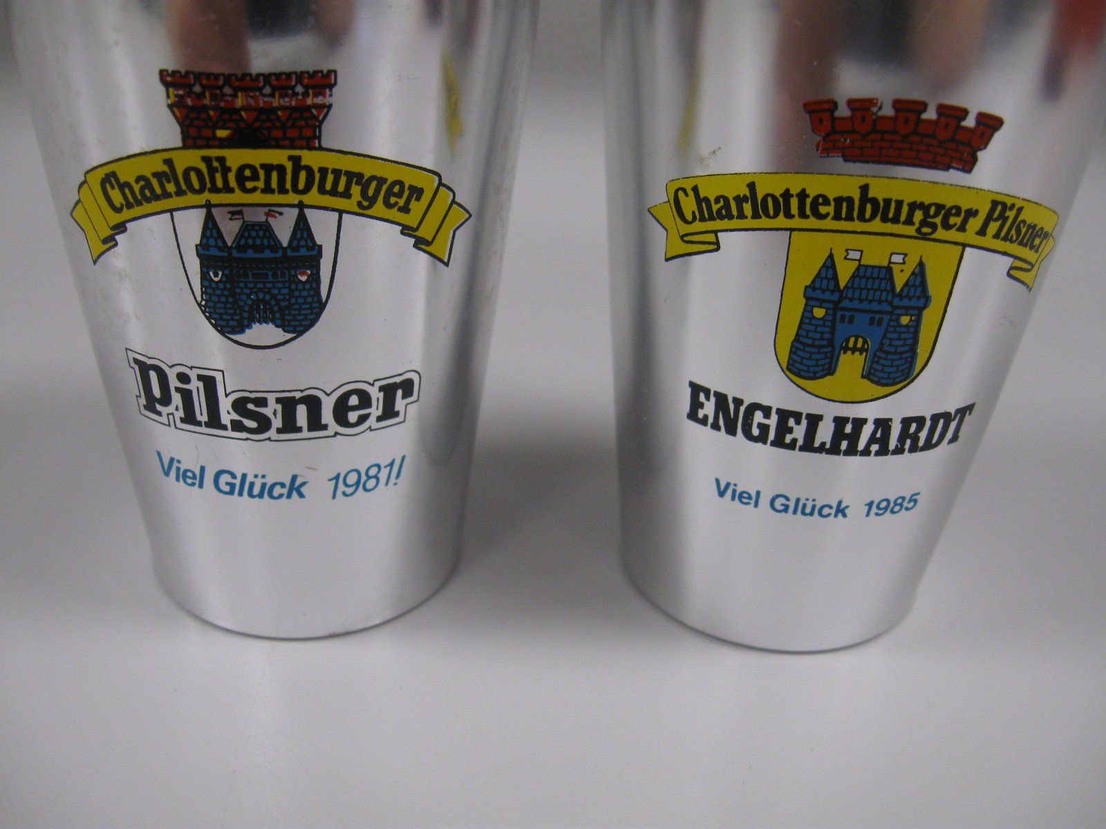 CD: 2x CHARLOTTENBURGER PILSNER Weihnachts-Silvester Edition 81 – Usato da Romanshorn venduto da samo1974 1