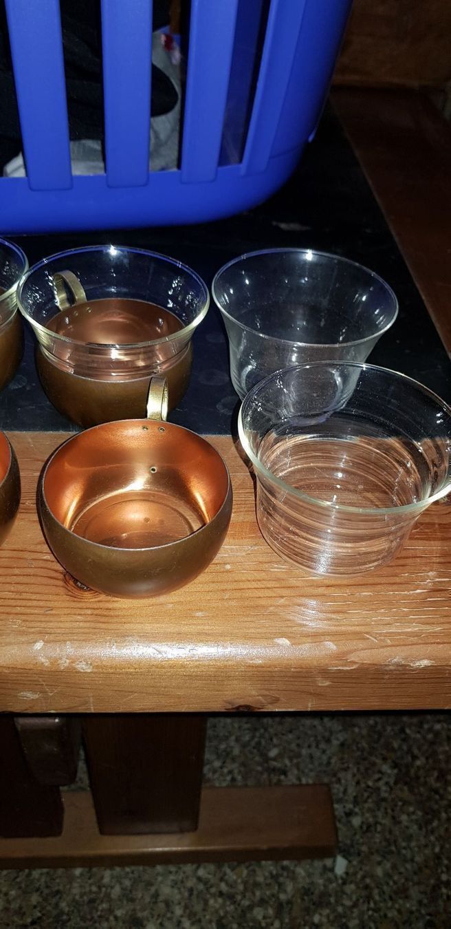 Bicchieri: TEEGLÄSER MIT KUPFERHALTER – Usato da GLARUS venduto da Glarus4 1