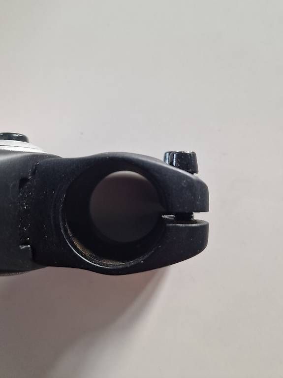 Pezzi di ricambio: Potence réglable pour vélo  – Usato da Corcelles-près-Concise venduto da Popa999 2