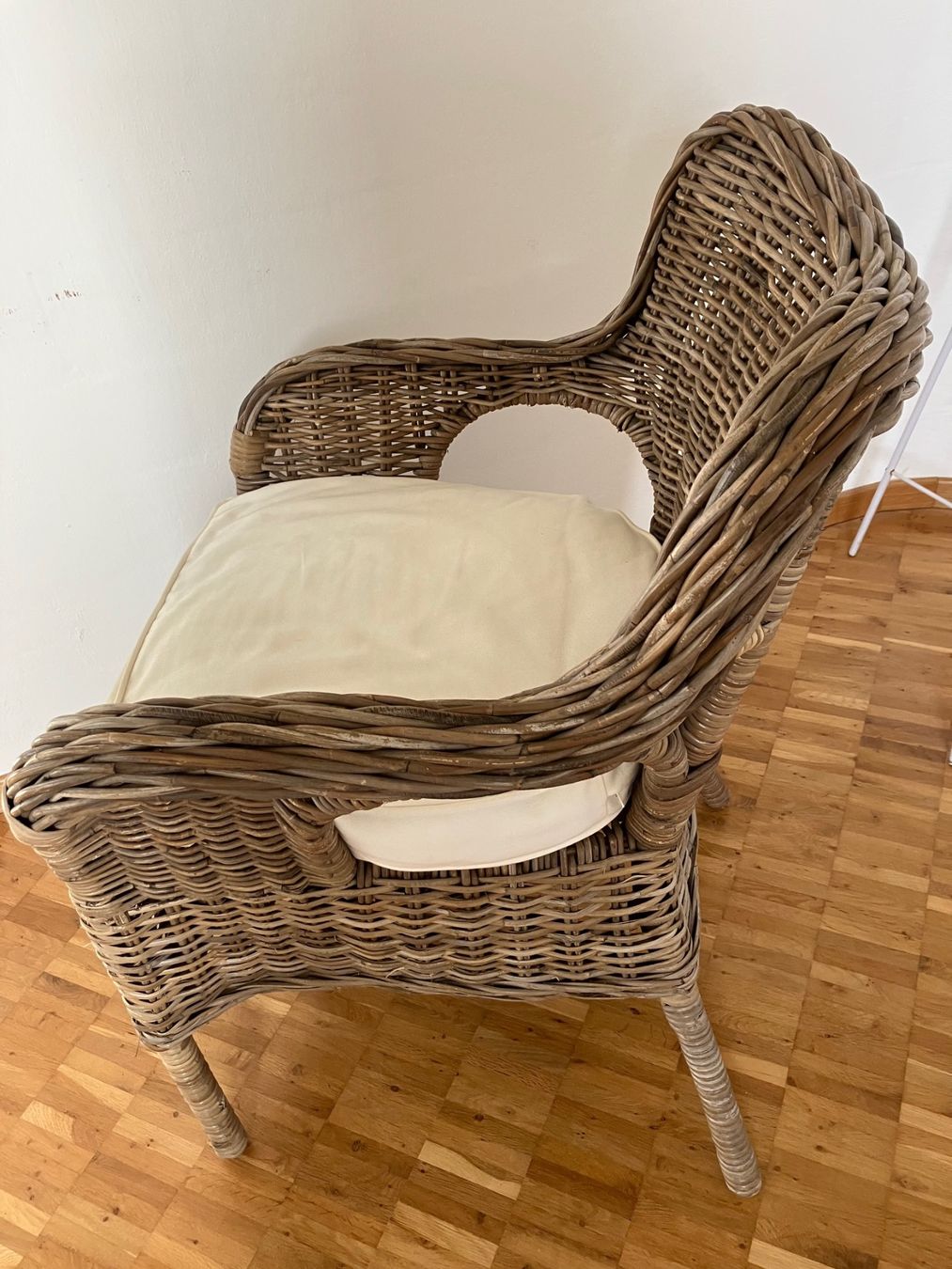 Ikea Poltrone: Korbsessel mit Sitzkissen – Usato da cham venduto da dorothe18