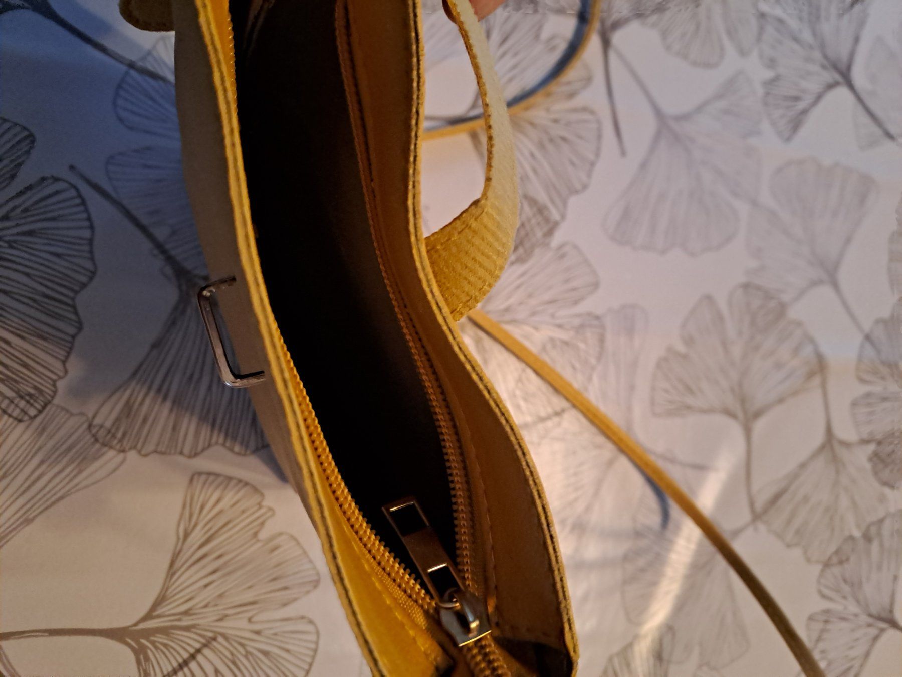 Taschen für Damen: Petit sac jaune – Neu (gemäss Beschreibung) aus Glovelier von arbecha 1