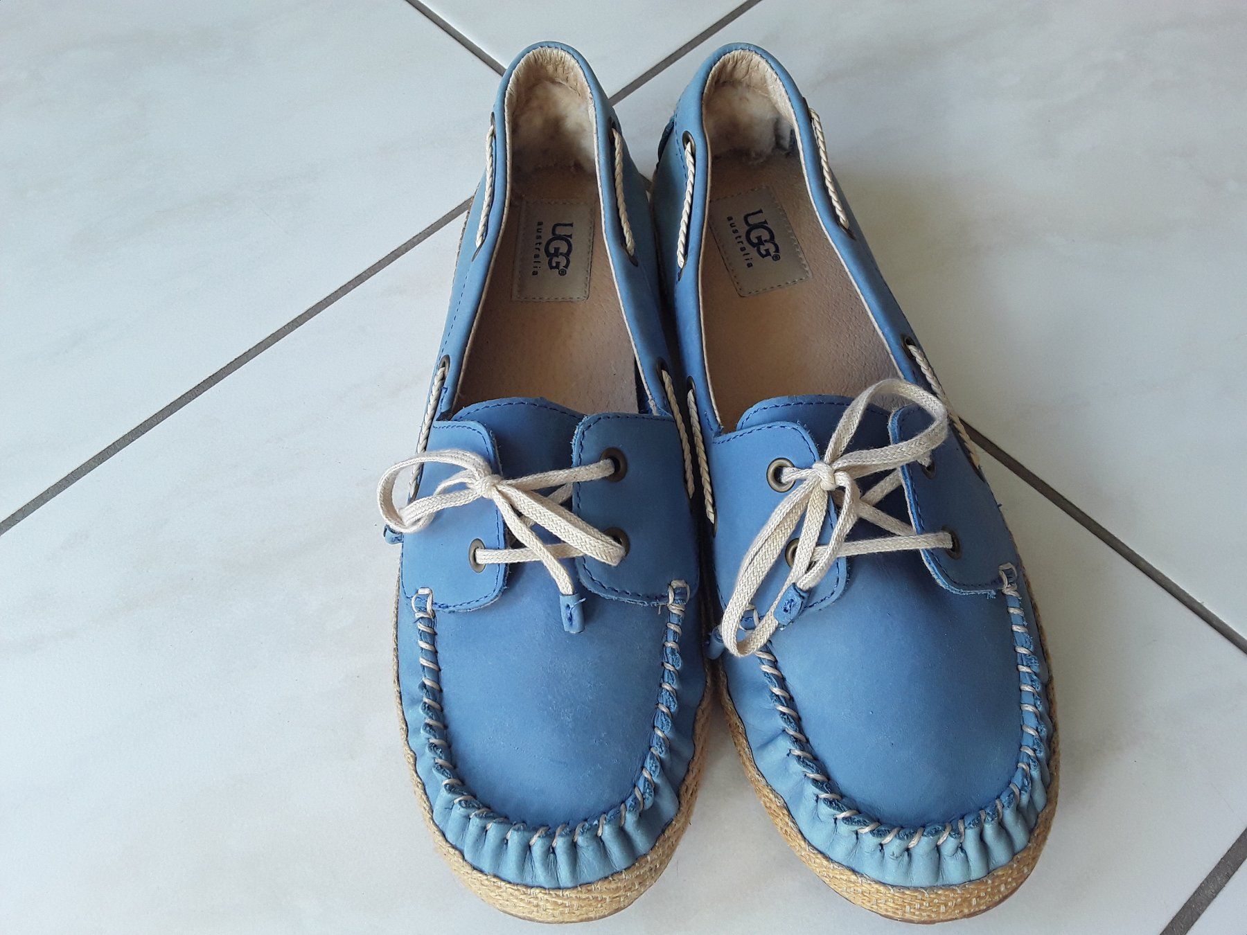 Ugg Scarpe da donna: UGG Damen Mocassin / Sommerschuhe Gr.EU 41 hellblau, Top! – Usato da Heimberg venduto da Samprof 1