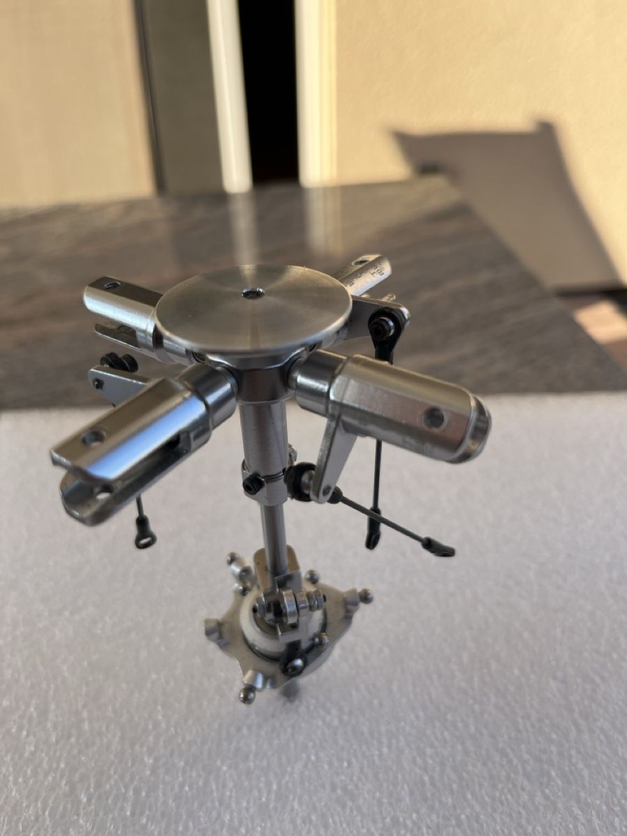 Modellismo RC: Heli 450 Rotorkopf 4-Blatt – Usato da Oberriet SG venduto da snv100 1
