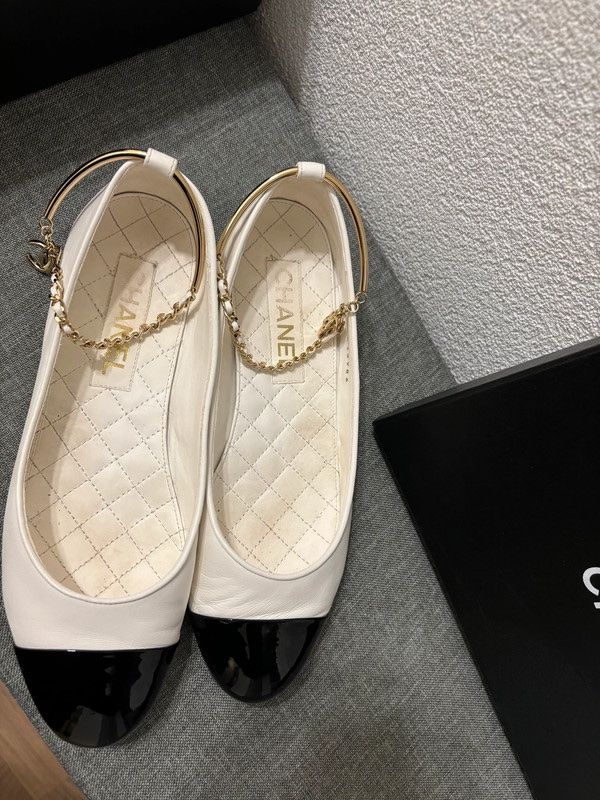 Chanel Scarpe da donna: Ballerines Chanel avec chaîne, pointure 39 – Usato da Saxon venduto da Hatlia_Shop 2