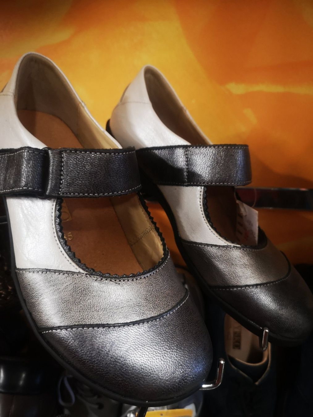 Helvesko Damenschuhe: Ladysko – Neu und originalverpackt aus Möhlin von Highwaytom