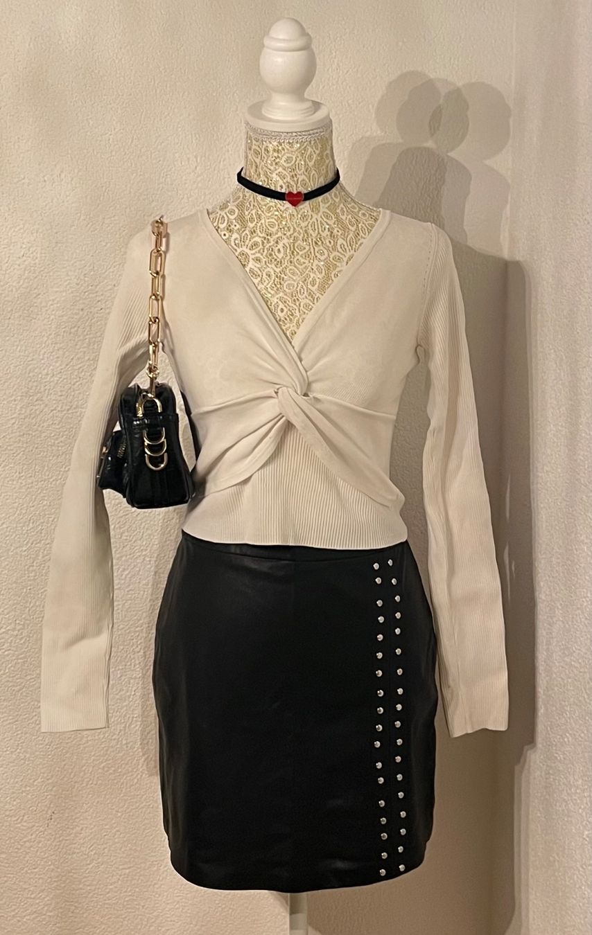 Tally Weijl Top: TW White Top🤍 – Usato da Otelfingen venduto da houseofstae