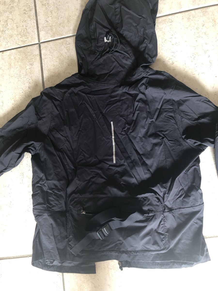 Nike Giacche: Nike Running - leichte Regenjacke - S – Usato da Chêne-Bourg venduto da sienna8245 4