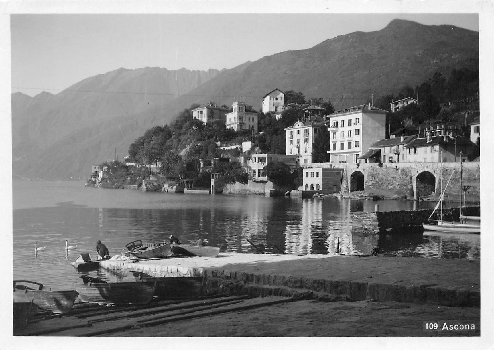 Cartoline postali: Ascona foto haab – Usato da Biasca venduto da Blenio71
