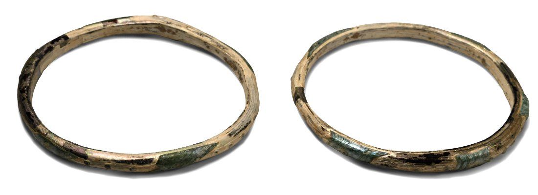 Bracciali & Braccialetti: Roman Iridescent glass bangle pair – Usato da La Sarraz venduto da classicworldcoins