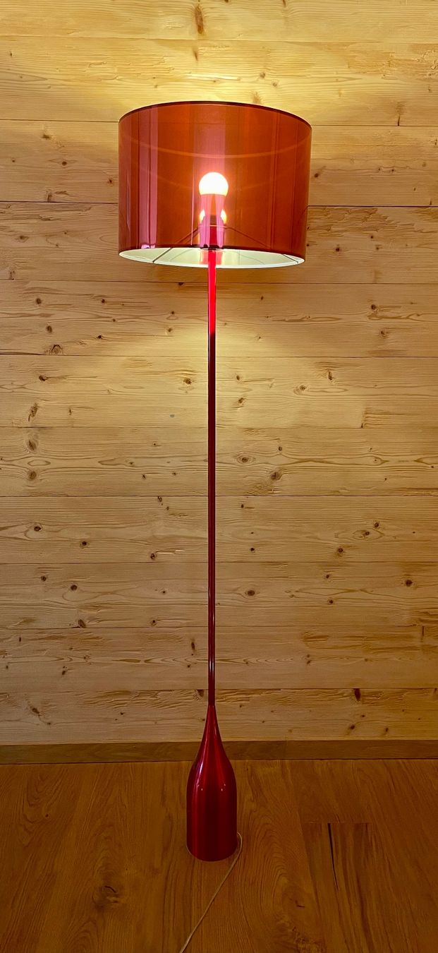 Lampes: Stehlampe rot – D'occasion à Oberwil-Lieli par Denise5