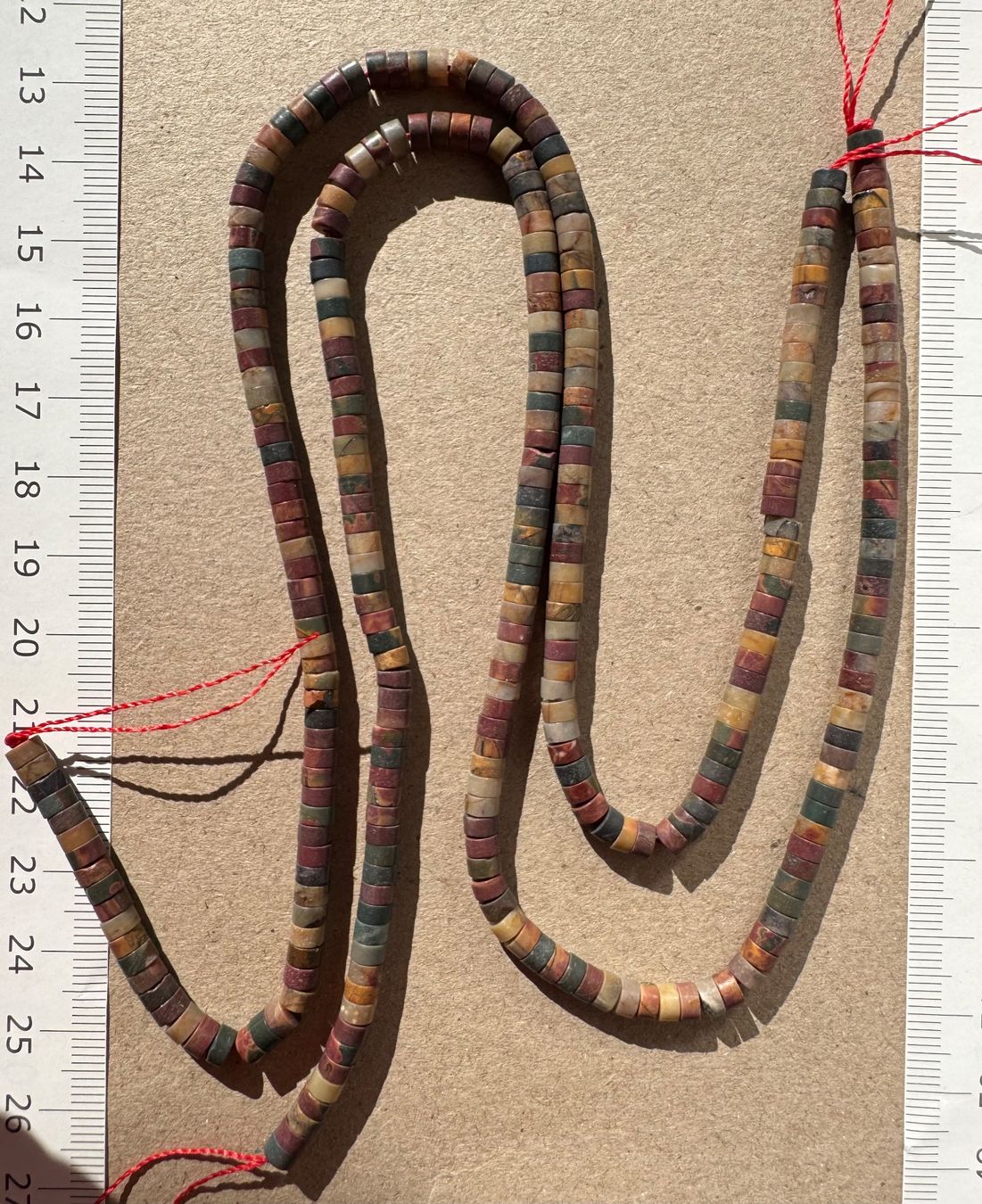 Catenine: Picasso Jaspis    Schlangen - Form    4mm    76cm top Farben – Nuovo e nell'imballaggio originale da Leuggern venduto da gemshow 6