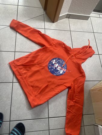 Neuer  Hoddie Gr L/XL angeschrieben XXL