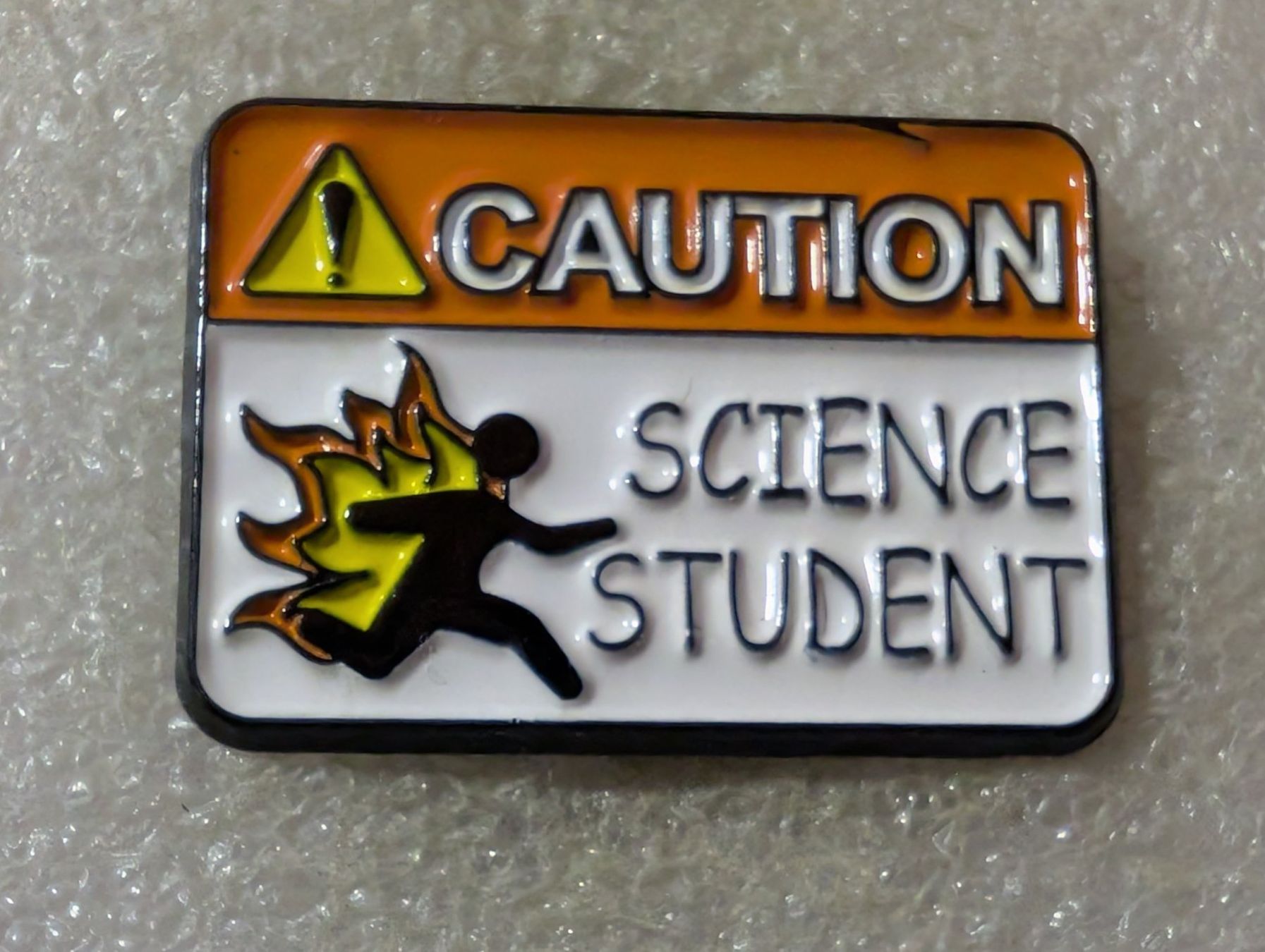 Placchette & Badge: Ansteckpin 173: Caution Science Student – Usato da Oppligen venduto da Pin-Fall-Shop