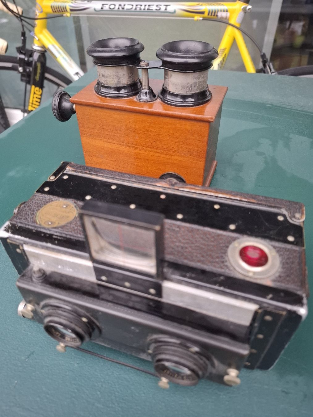 Fotocamera: Antikes Stereoskop und Kamera – Difettoso da Horw venduto da Supervannie 1