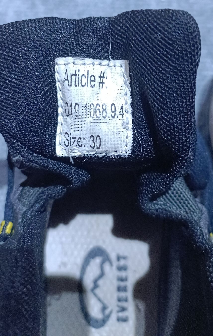 Everest Chaussures garçon: Wanderschuhe Everest Kinder Grösse 30 gebraucht – D'occasion à Rebstein par bet_22rg 4