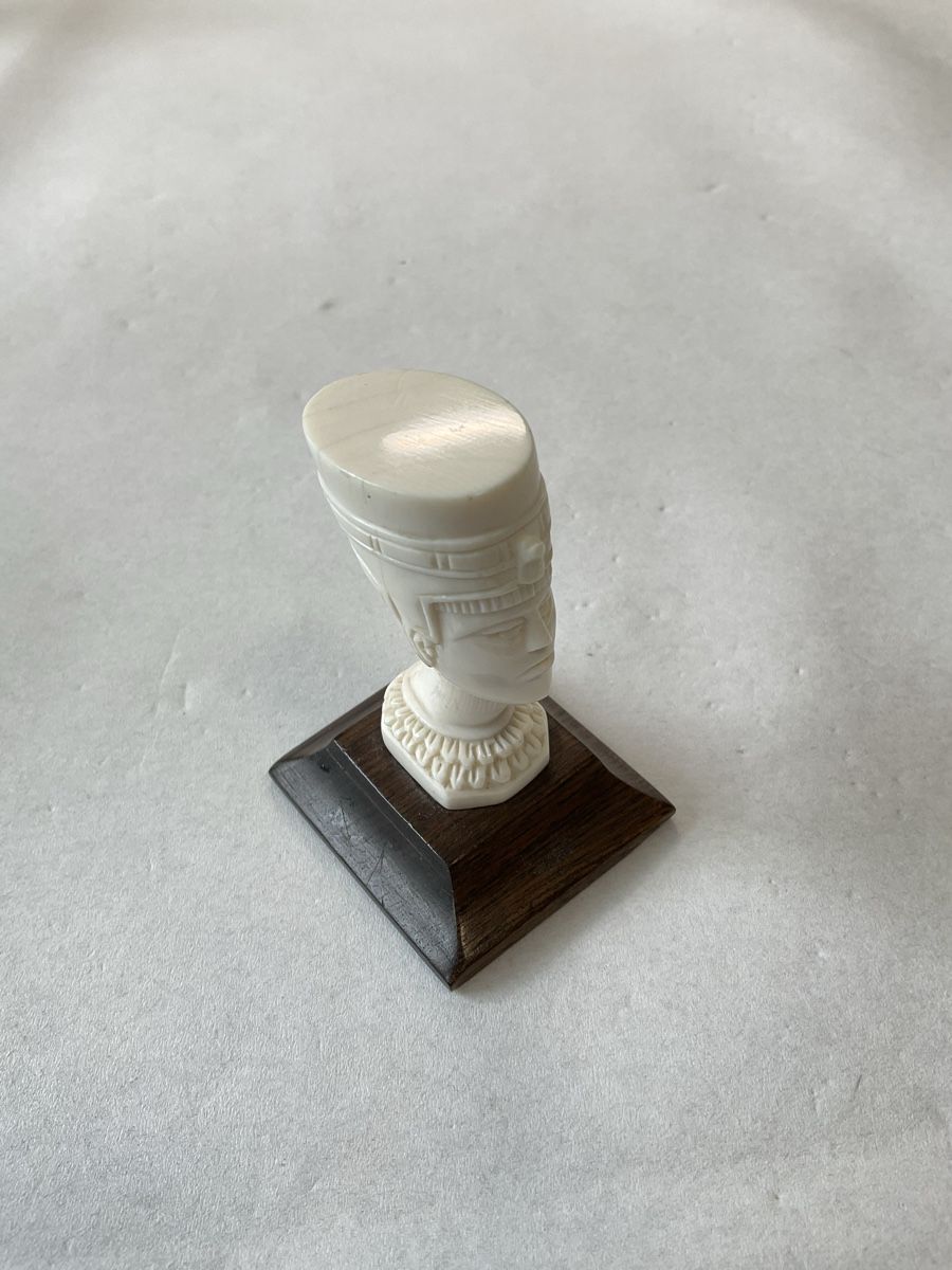 Figurines: Ancienne statuette buste sculpté  – D'occasion à Malleray par Robot12 5