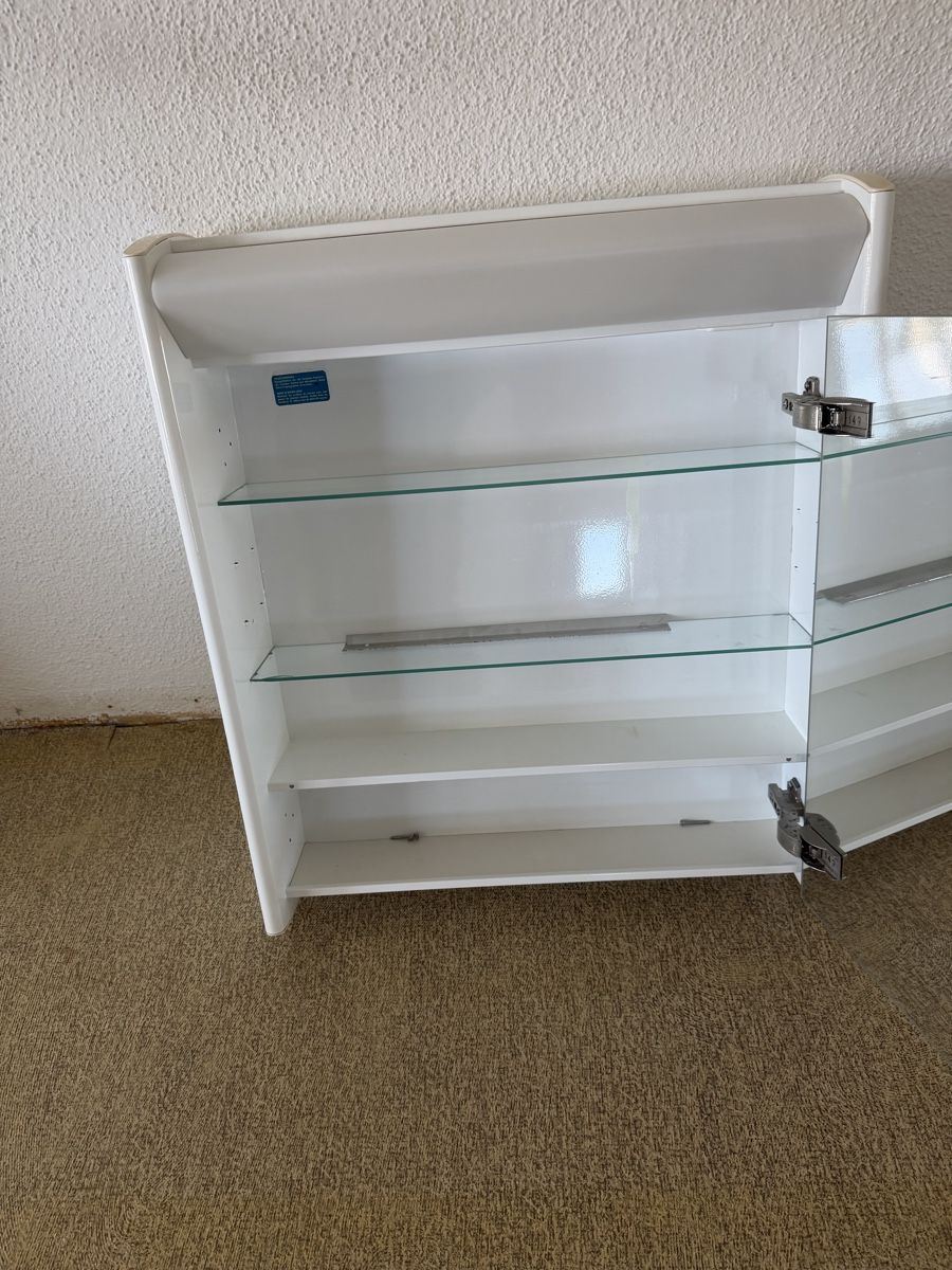 Armadietti a specchio: Spiegelschrank 2 – Usato da Grosswangen venduto da winkelfeld 3