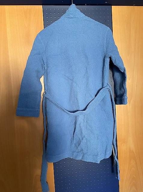 Bademäntel: Bademantel aus Waffeltuch Gr. S. Globus – Gebraucht aus St.Gallen von NOVEMBER01 1