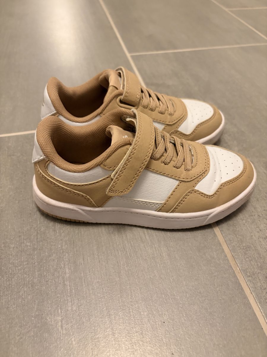 Dosenbach Schuhe für Jungen: WIE NEU - Sneakers – Neu (gemäss Beschreibung) aus Magden von Rosenzweig 2