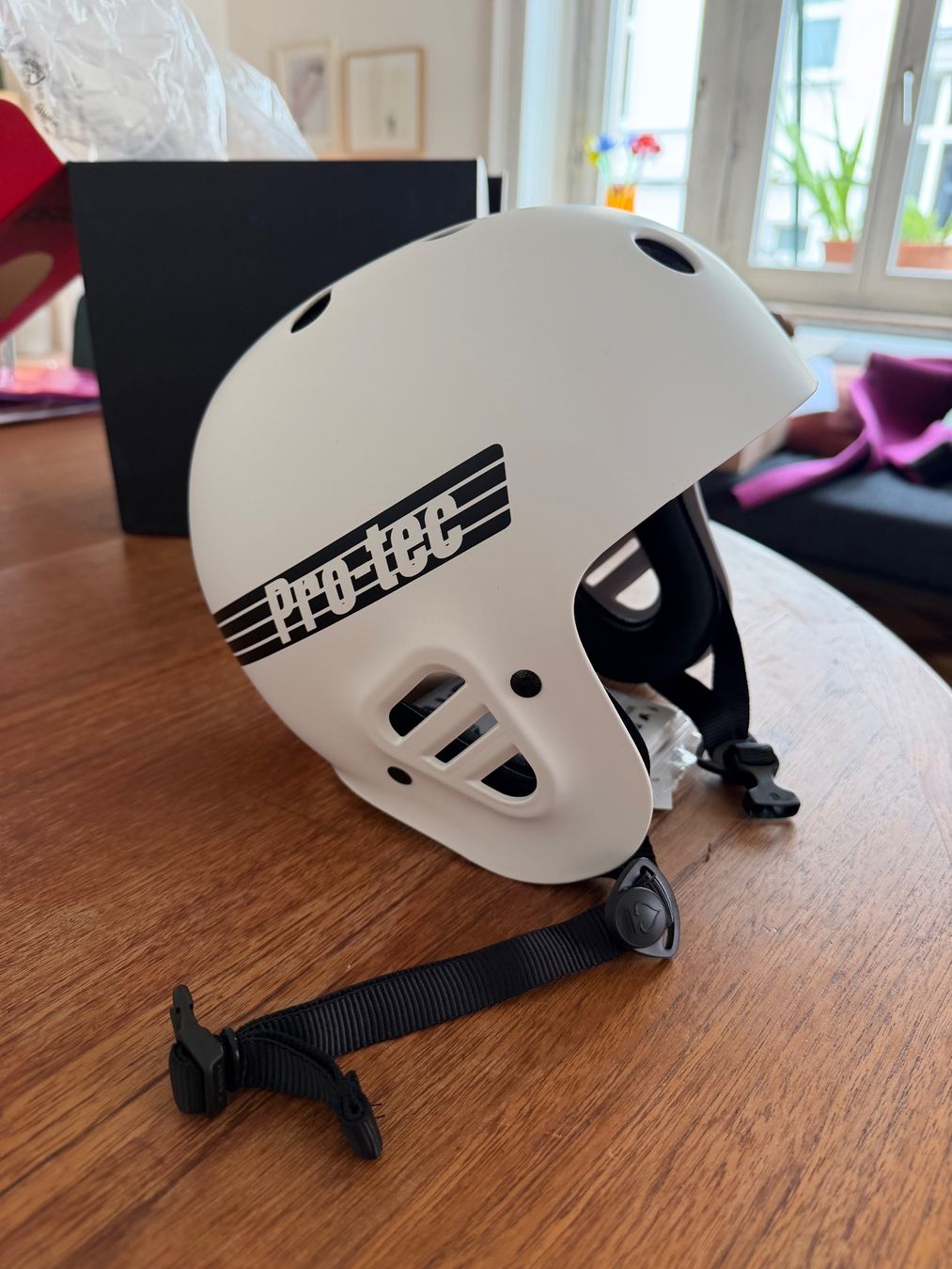 Caschi: Helm Skate Protect – Nuovo e nell'imballaggio originale da Zürich venduto da Spink 1