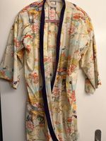 Kimono Blumenmuster Grösse S NEU