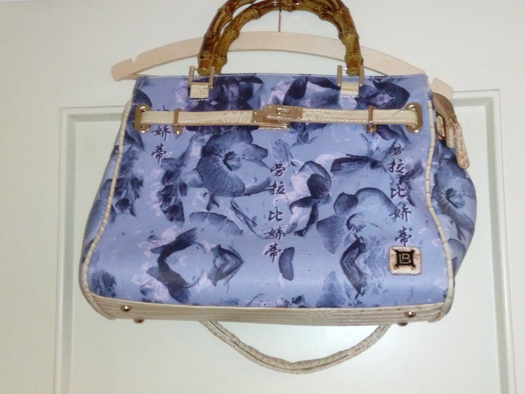 Laura Biagiotti Borse da donna: Neue Henkeltasche mit Blumenmuster – Nuovo e nell'imballaggio originale da Zürich venduto da Mitzi6 1