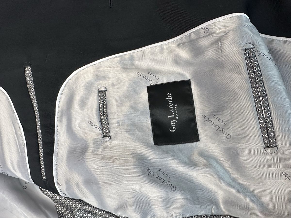 Completi, tute sportive e funzionali: Anzug Herren Guy Laroche schwarz – Usato da Schwende venduto da weesli 2