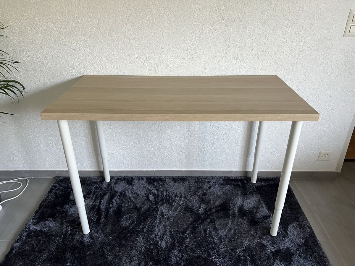 Ikea Scrivanie: Bureau 120x60cm hauteur réglable – Nuovo (secondo la descrizione) da Aigle venduto da Adrien_glz