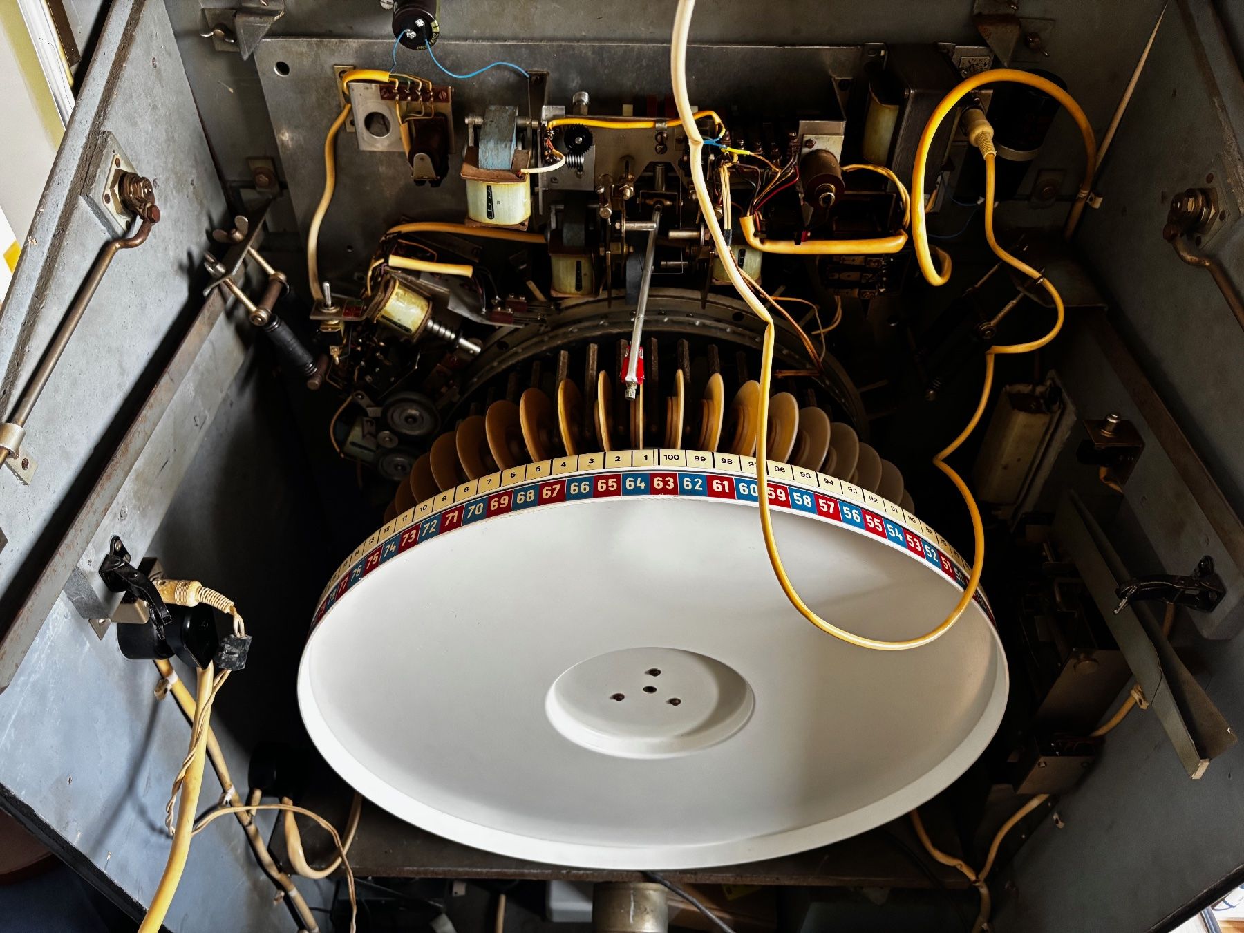Jukebox: ELTEC G100 Jukebox – Usato da Bern venduto da raupenimmersatt 2