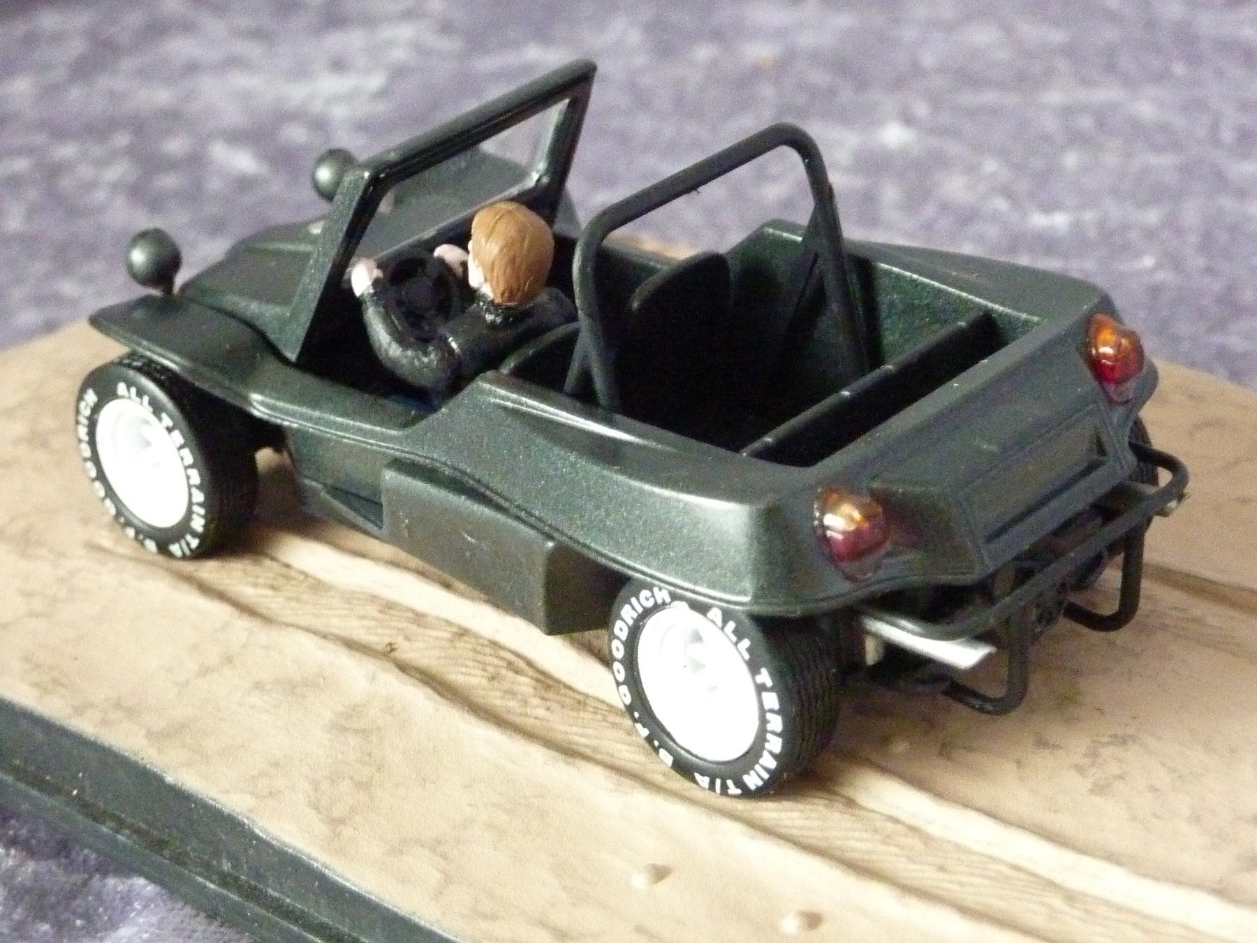 Volkswagen Modellini d'auto: VW Beach Buggy James Bond 1:43 – Nuovo (secondo la descrizione) da Dürrenäsch venduto da modellautos4you 4