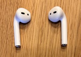Apple AirPods 2 Kopfhörer weiss gebrauchter Zustand