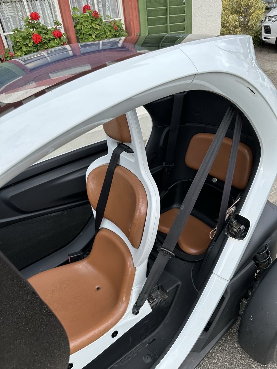 Renault Automobili: Renault Twizy ab MFK  – Usato da Trüllikon venduto da angela4444 7