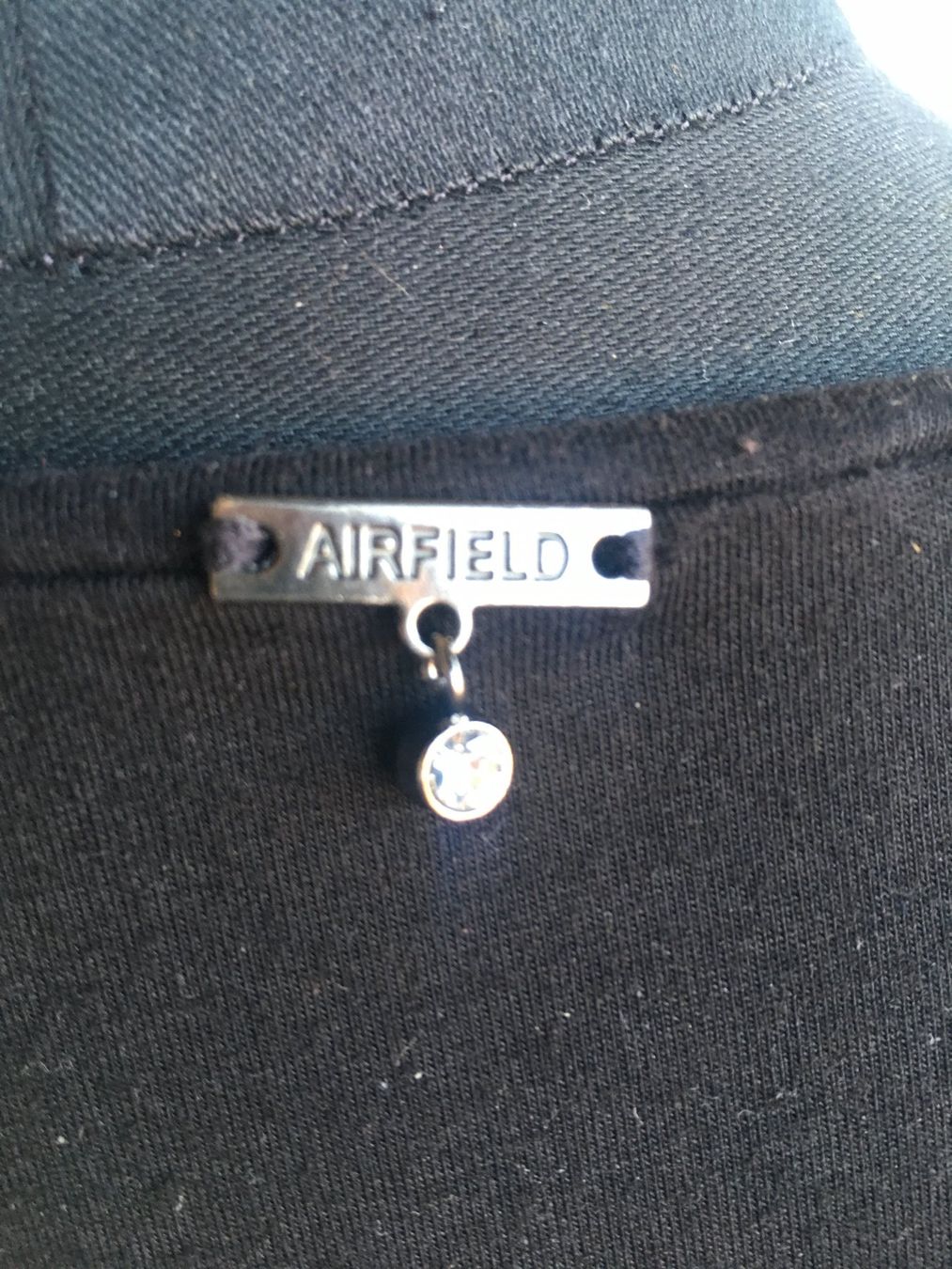 Airfield Camicette: Bluse AIRFILD – Usato da Zürich venduto da tin_l2gz 2