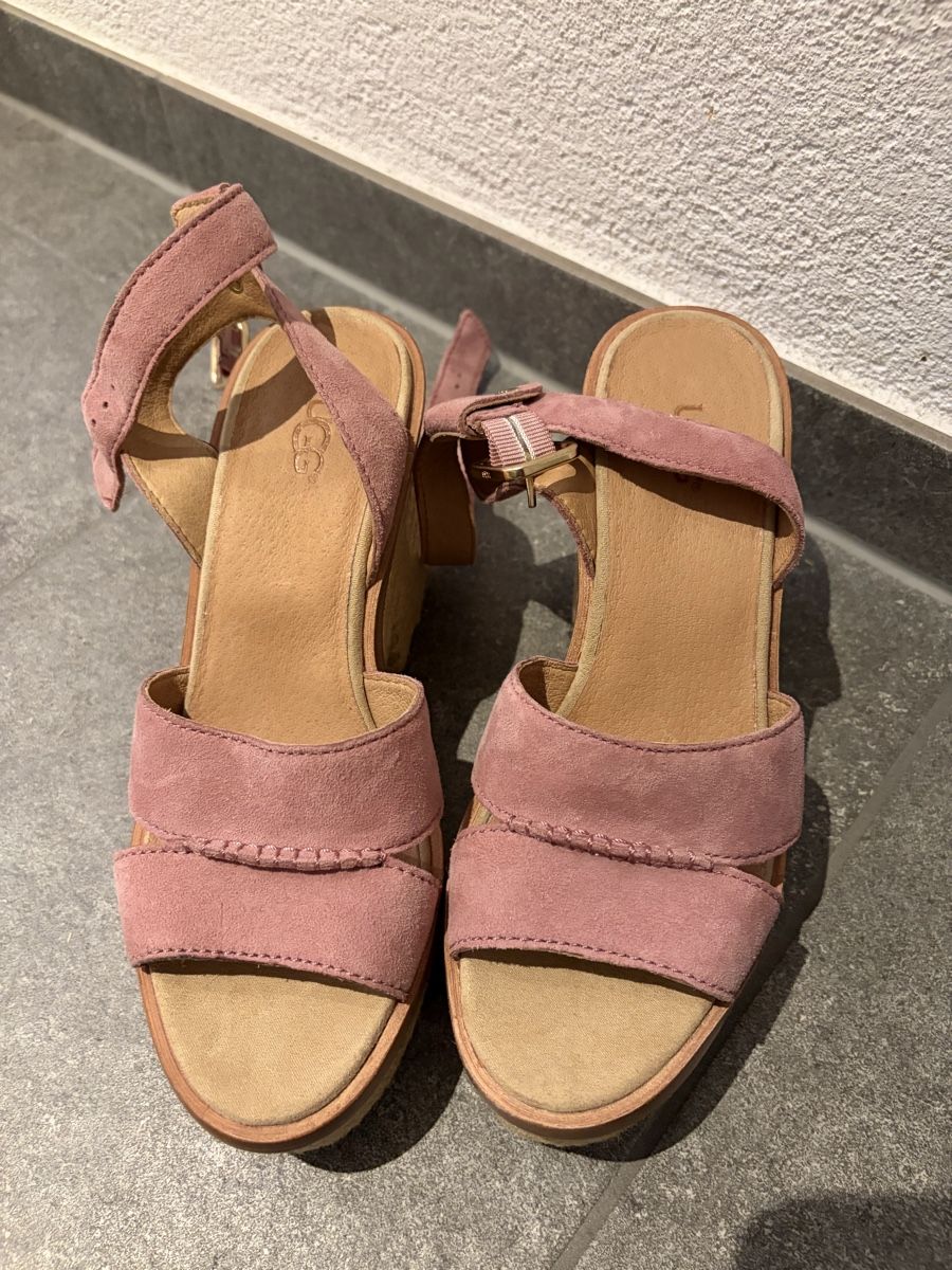 Ugg Damenschuhe: UGG Sandalen mit Absatz – Neu (gemäss Beschreibung) aus Staufen von SilveRain 1