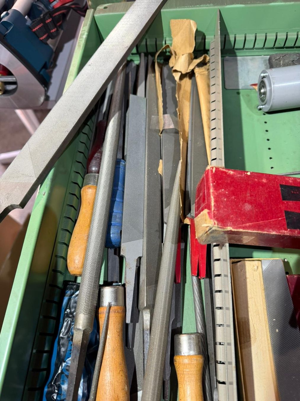 Tutti gli attrezzi: Feilen, Schraubzwingen, Schrauben ... – Usato da Buchs AG venduto da Werkstatt-Shop 2