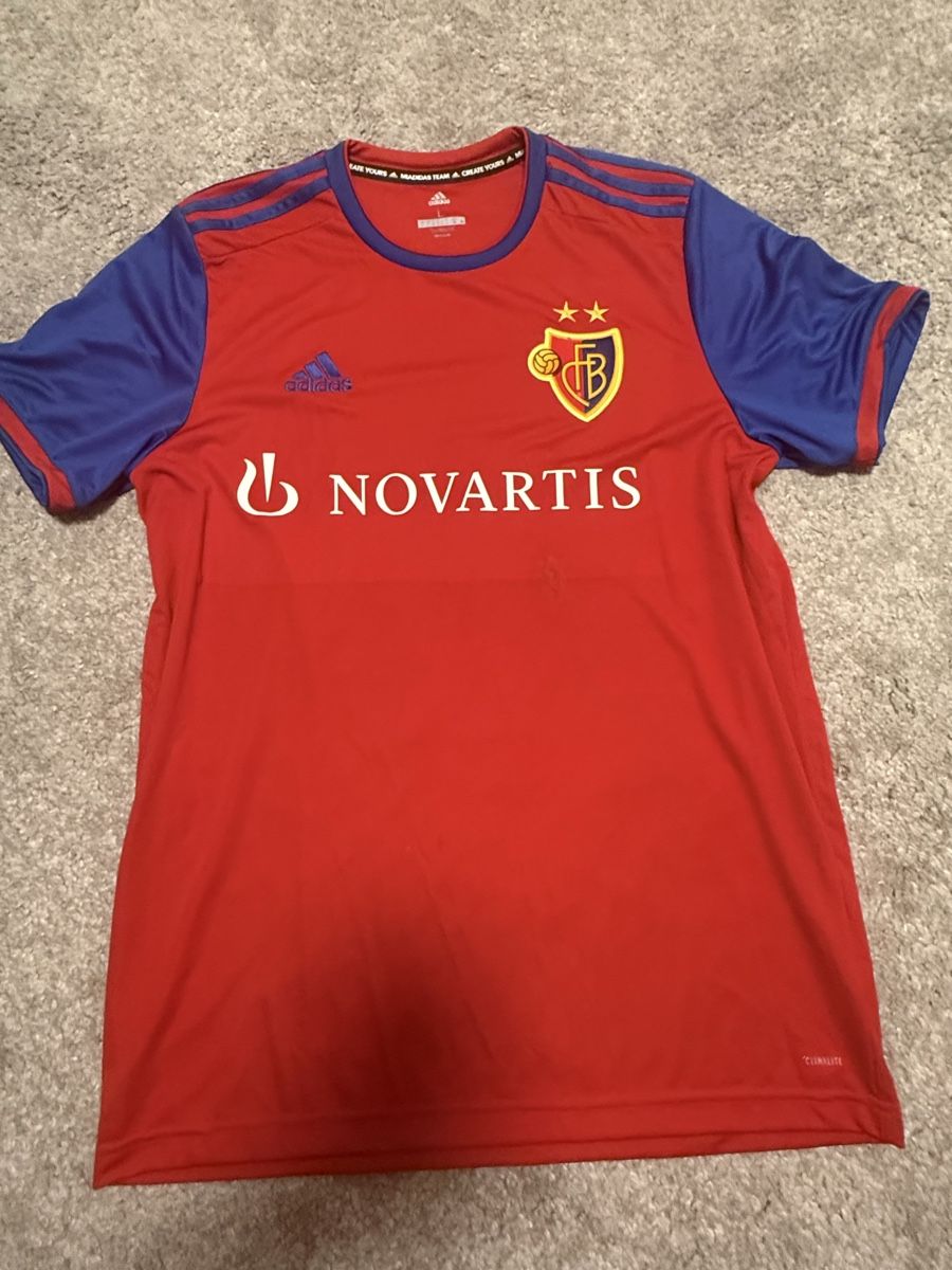 FC Basel Canottiere & Pantaloni: FC BASEL TRIKOT 2019-/20 / Gr. L – Usato da Zollikofen venduto da zenay57