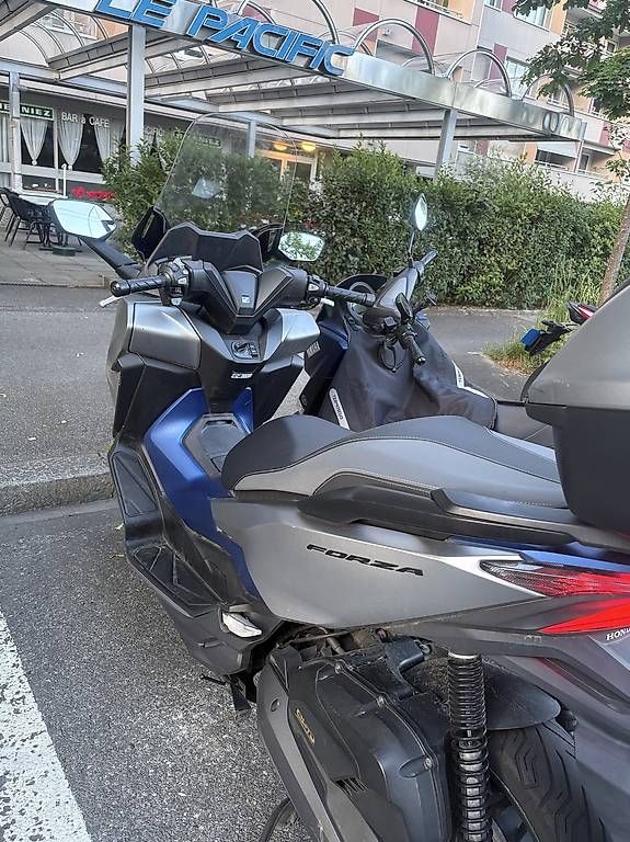 Honda Scooter: Honda Forza 125  2019 – Usato da Lausanne venduto da dyl_xzn7 1