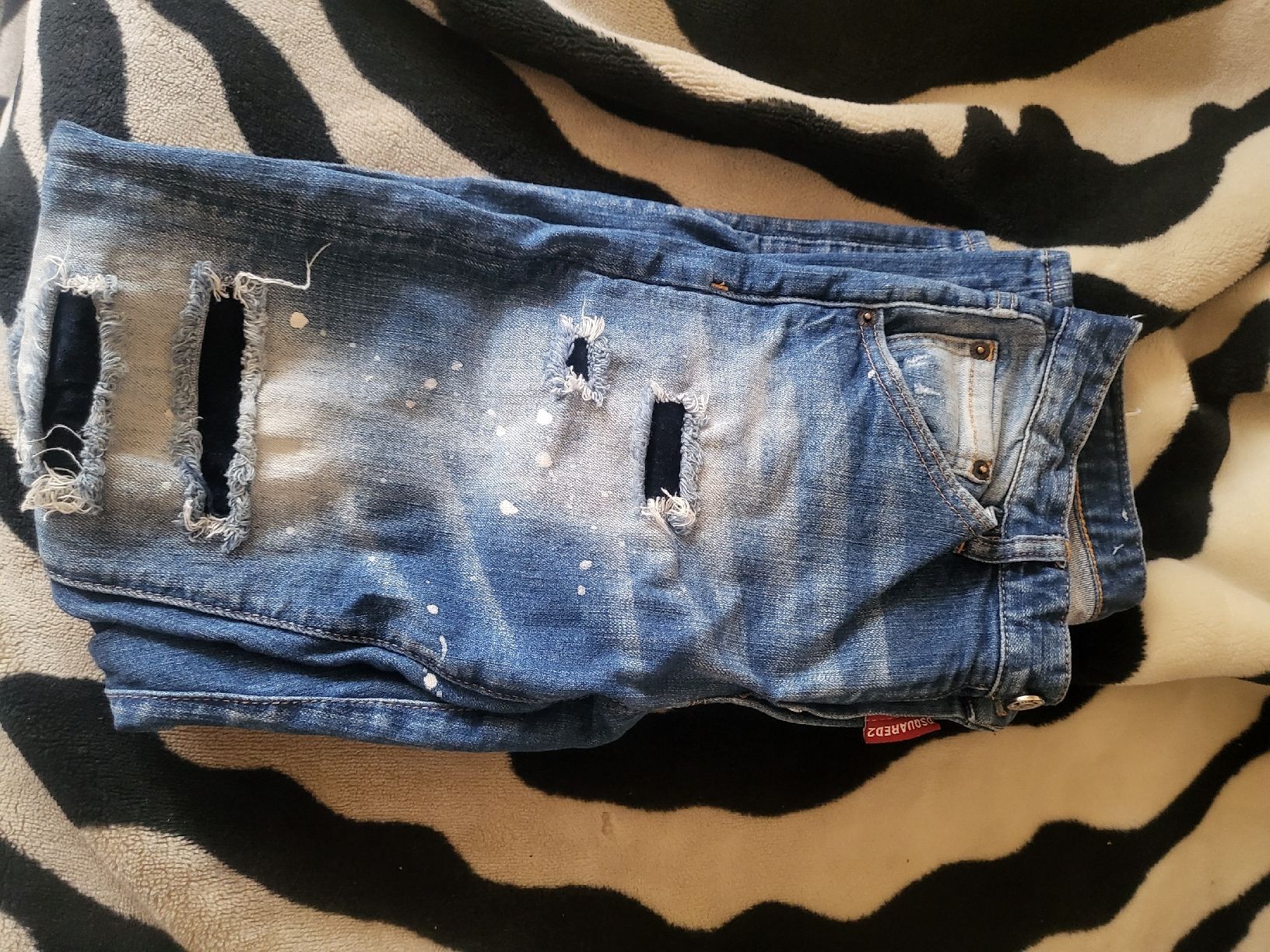 Dsquared2 Jeans: DSQUARED JEANS – Gebraucht aus Zürich von jas_m9x5 3