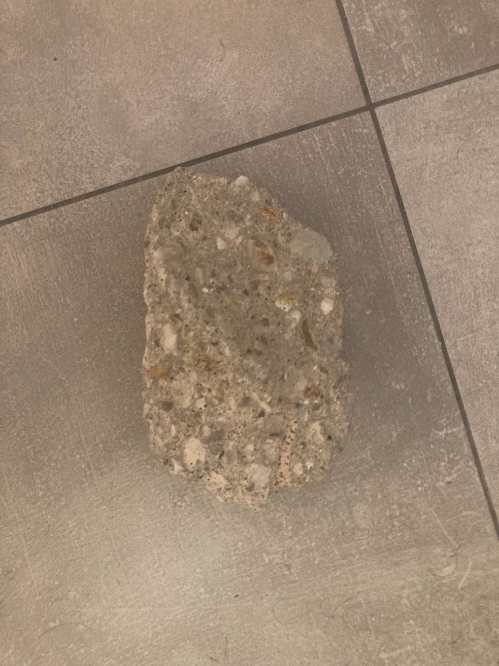 Pietre & tegole: Stein der Berliner Mauer, historisches Unikat – Usato da Belp venduto da Historiker90