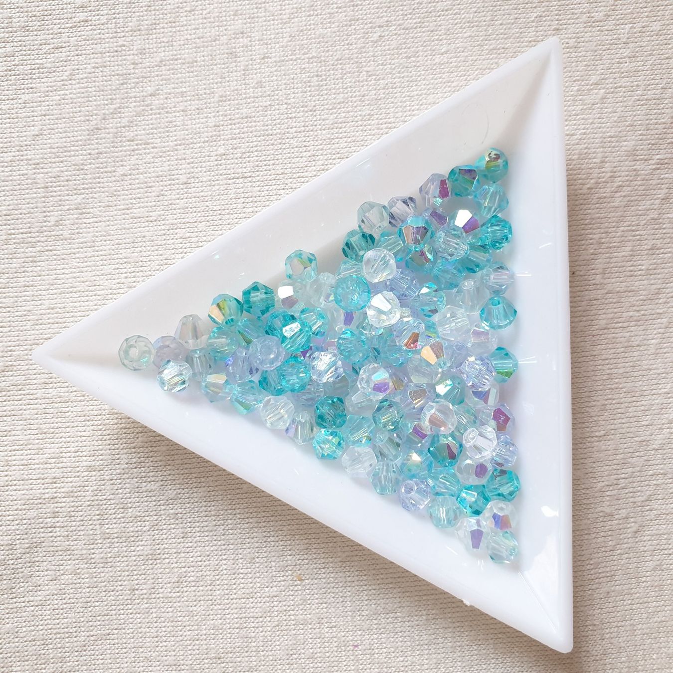 Perlen (unechte): NEU =>100 Stk. Glas-Perlen 4mm SET "AQUA AB" – Neu und originalverpackt aus Oberglatt ZH von -your-Style- 1