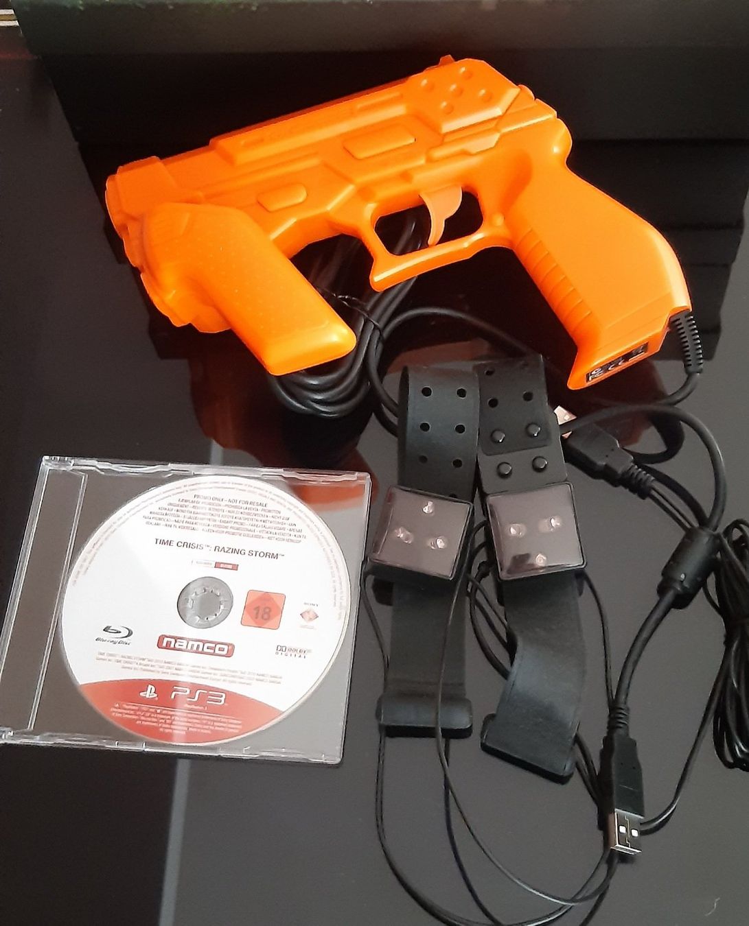 Sony Giochi: PS3 Guncon 3 mit Sensor inkl. Time Crisis 4 Razing Storm – Usato da Gisikon venduto da sport-ausverkauf