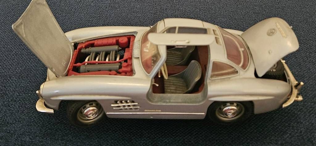 Mercedes-Benz Modellautos: Mercedes SL300 Modell – Gebraucht aus Schaffhausen von frauchiger-consultin
