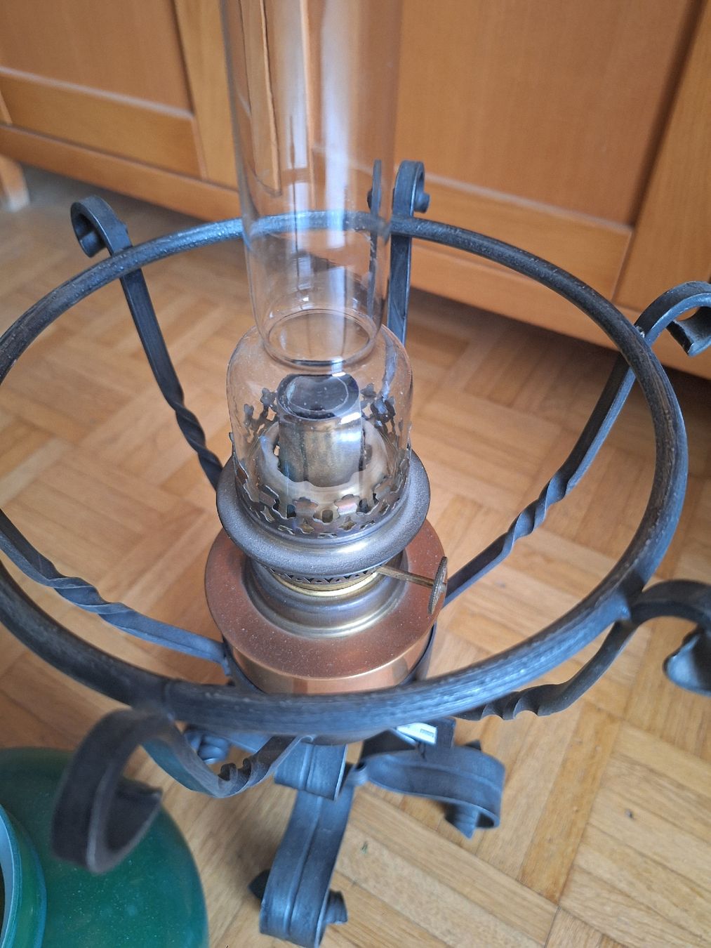 Lampade: GROSSE,ANTIKE PETROLLAMPE – Usato da Niederwangen BE venduto da pfiff02 3